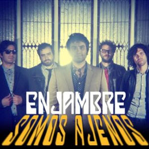 Disco Somos Ajenos de Enjambre