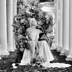 Disco Ama Sofre Chora de Pabllo Vittar