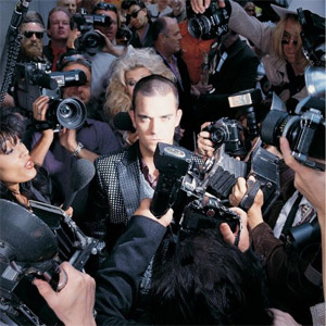 Disco Life Thru A Lens de Robbie Williams